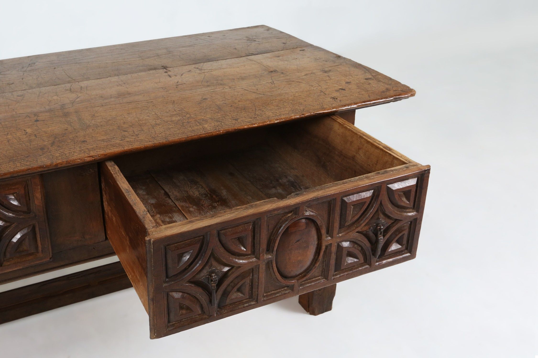 Antique Spanish Console Table in carved Oak, 18th Centurythumbnail